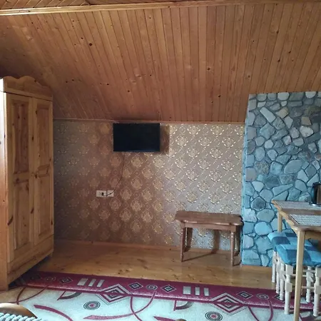 приватна яблуневий сад 1 Guest house Yaremche