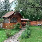ゲストハウス приватна яблуневий сад 1 ヤレムチャ