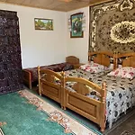 ゲストハウス приватна яблуневий сад 1 *